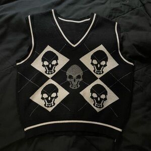 Source Unknown Black and White Skull Vest